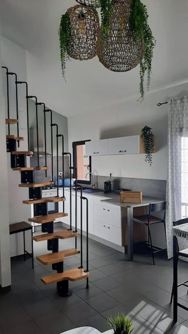 Toulouse Charmant T3 Ponts Jumeaux Avec Terrasse Apartamento Exterior foto